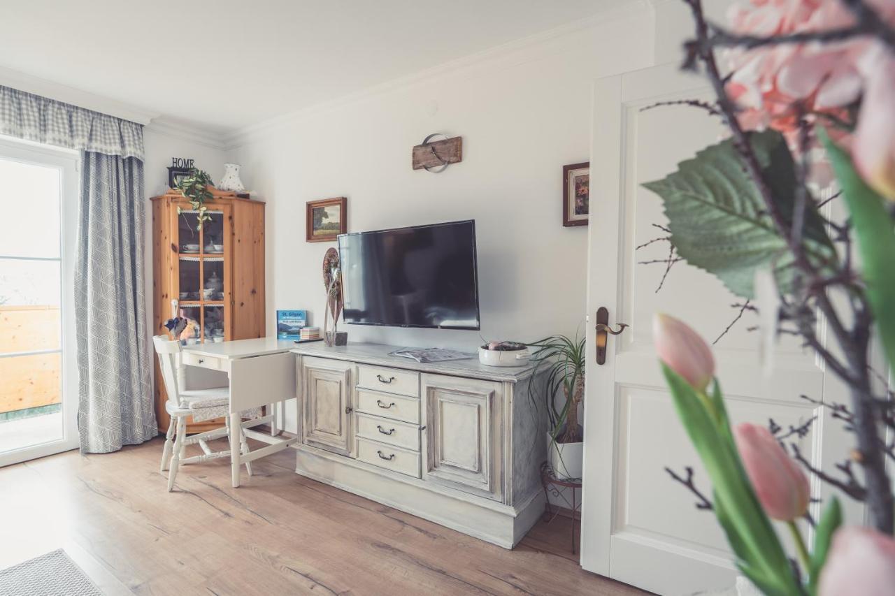 Haus Victoria Appartement Sankt Gilgen Buitenkant foto